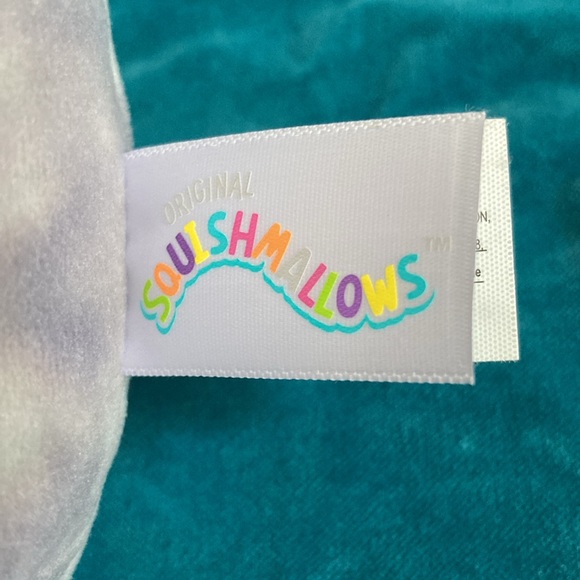 NWT Guatavus the dog gray white 8" Original Squishmallow - Picture 6 of 13